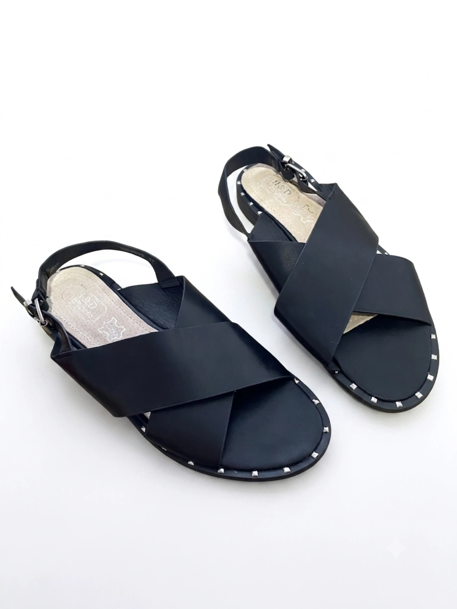 Sandalias cruzadas negras 